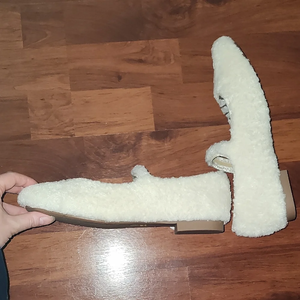 ✨️BNIB✨️ Miffy x The Korner Mary Jane Lambswool Loafers, Size 36 (US 6) 🐰 - Picture 11 of 16